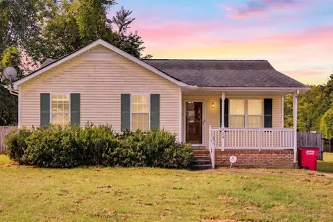 726 Donna Ct, Clarksville, TN 37042
