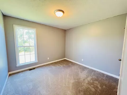 Bedroom - 1456 Jackson Hollow Rd, Goodspring, TN 38460 photo 3 of 4