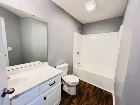 Bath - 1456 Jackson Hollow Rd, Goodspring, TN 38460 photo 6 of 6