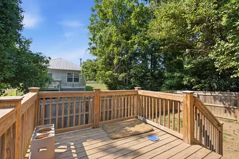 Exterior - 201 16th Ave E, Springfield, TN 37172 photo 4 of 4