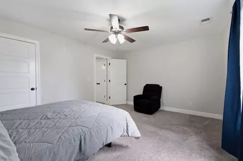 Bedroom - 201 16th Ave E, Springfield, TN 37172 photo 4 of 6