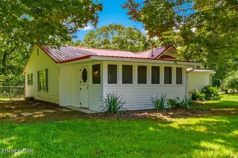 5842 Lucerne Ln, Knoxville, TN 37921