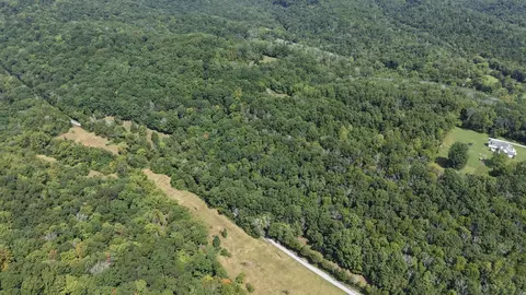 685 Red Tuttle Rd, Bethpage, TN 37022 photo 4
