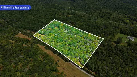 685 Red Tuttle Rd, Bethpage, TN 37022 photo 2