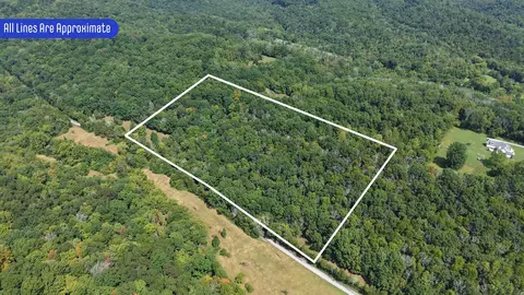 685 Red Tuttle Rd, Bethpage, TN 37022 photo 3