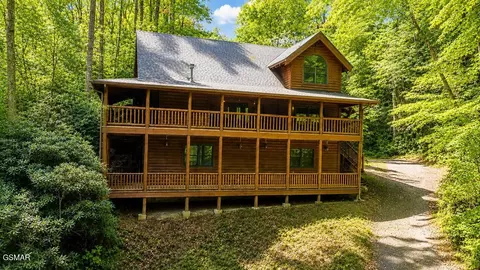 1170 Lower Alpine Way, Gatlinburg, TN 37738