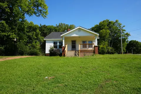 303 E St, Clarksville, TN 37042