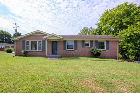 2128 Memorial Dr, Clarksville, TN 37043