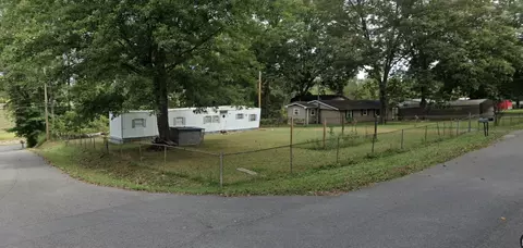 911 Hilltop Ct, Clarksville, TN 37042