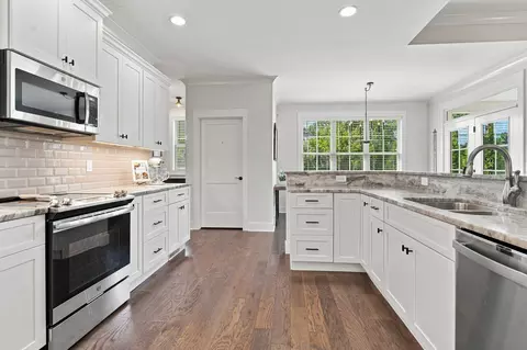 Kitchen - 312 Cayce Dr, Springfield, TN 37172 photo 2 of 3