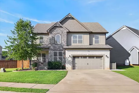 1620 Ellie Piper Cir, Clarksville, TN 37043