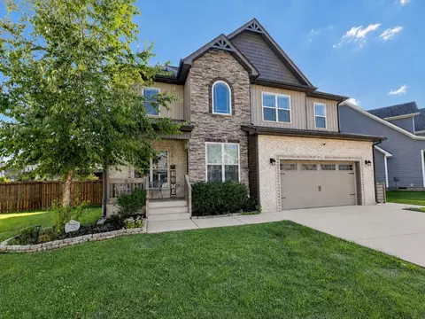 1620 Ellie Piper Cir, Clarksville, TN 37043