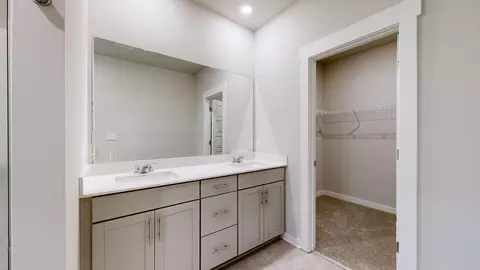 Bath - 384 Casper Dr, Spring Hill, TN 37174 photo 2 of 4