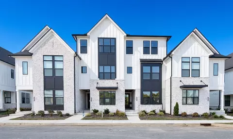 2088 Conductor Ln, Thompsons Station, TN 37179