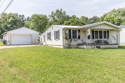 622 Vass Ln, Hopkinsville, KY 42240