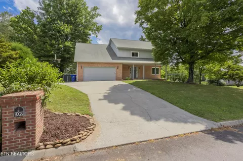 109 W Melbourne Rd, Oak Ridge, TN 37830