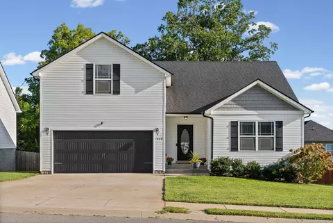 1807 Rains Rd, Clarksville, TN 37042