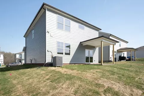 Exterior - 279 W Millbrook Dr, Spring Hill, TN 37174 photo 3 of 4
