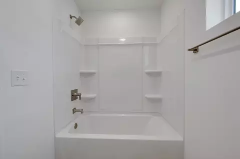 Bath - 279 W Millbrook Dr, Spring Hill, TN 37174 photo 4 of 4