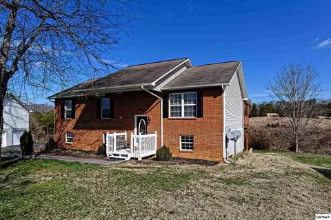 4124 Briggs Loop, Kodak, TN 37764 photo 1