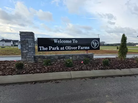 153 Aspen Pine Dr, Clarksville, TN 37043