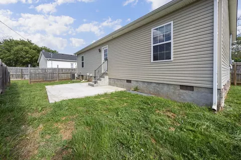 Exterior - 406 Cherry St, Decherd, TN 37324 photo 7 of 8