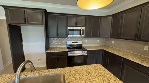 Kitchen - 498 W Foxrun, Springfield, TN 37172 photo 1 of 1