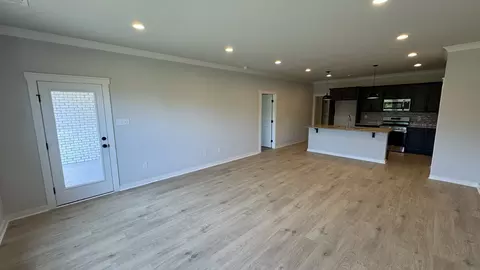 Living - 498 W Foxrun, Springfield, TN 37172 photo 5 of 5