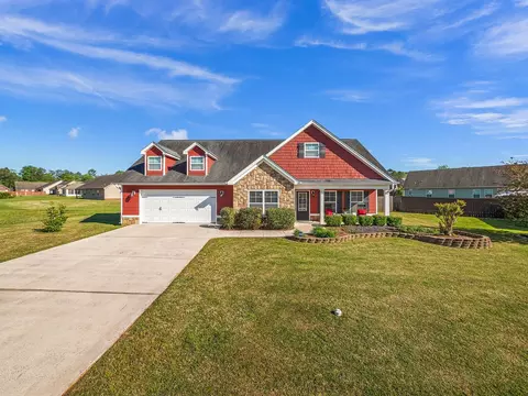 303 Honeyberry Ln, Rossville, GA 30741
