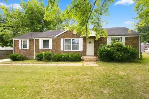 511 Brentlawn Dr, Nashville, TN 37220