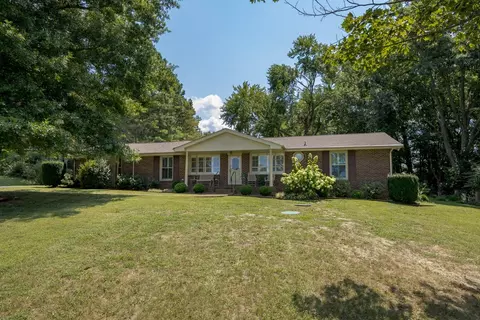 8417 Merrymount Dr, Nashville, TN 37221