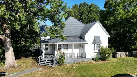 430 Ohio Ave, Etowah, TN 37331