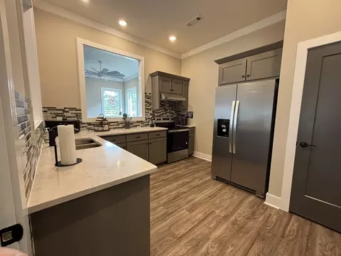 Kitchen - 513 Rohan Dr, Murfreesboro, TN 37129 photo 2 of 2