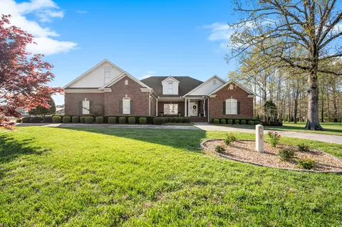 107 Heritage Cir, Manchester, TN 37355
