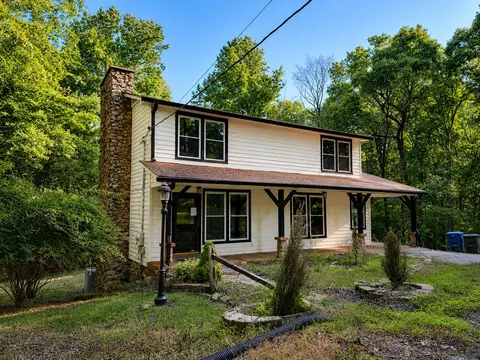 Exterior - 111 Milton Rd, Dickson, TN 37055 photo 2 of 14