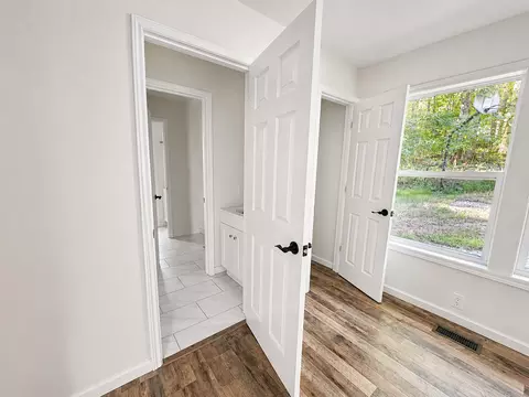 Entry Way - 111 Milton Rd, Dickson, TN 37055 photo 1 of 1
