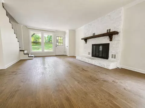 Living - 111 Milton Rd, Dickson, TN 37055 photo 1 of 2