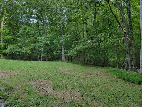 Exterior - 111 Milton Rd, Dickson, TN 37055 photo 9 of 14