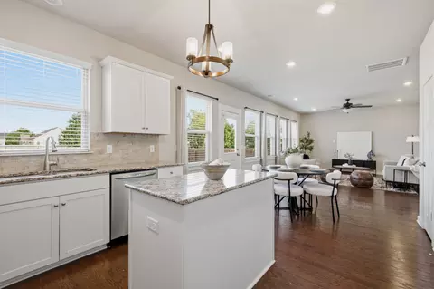 Kitchen - 3039 Commonwealth Dr, Spring Hill, TN 37174 photo 2 of 4