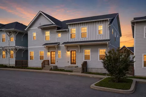 733 Arbor Trace Cir, Nashville, TN 37207