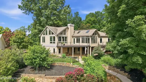 212 Kiyuga Ln, Loudon, TN 37774