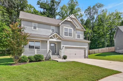 520 Vale Ct, Clarksville, TN 37042