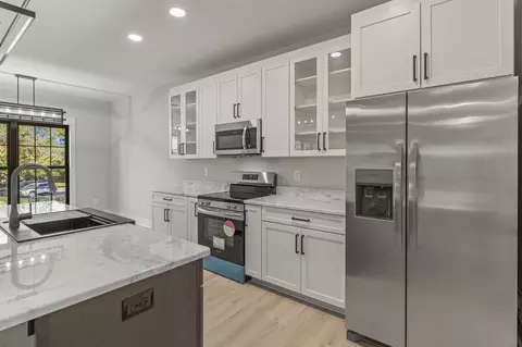 Kitchen - 106 5th Ave N, Decherd, TN 37324 photo 3 of 4