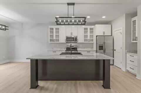 Kitchen - 106 5th Ave N, Decherd, TN 37324 photo 2 of 4
