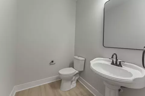 Bath - 106 5th Ave N, Decherd, TN 37324 photo 6 of 6