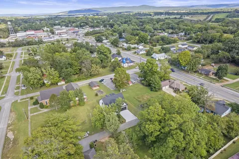 View/Area - 106 5th Ave N, Decherd, TN 37324 photo 2 of 2