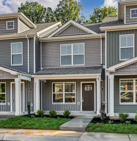 145 Quarry Point Dr, Clarksville, TN 37043