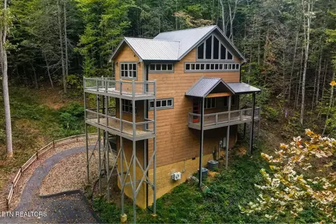 5175 Riversong Way, Sevierville, TN 37876
