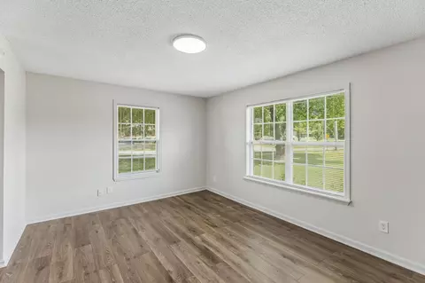Living - 356 Beechcroft Rd, Spring Hill, TN 37174 photo 4 of 8