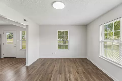 Living - 356 Beechcroft Rd, Spring Hill, TN 37174 photo 5 of 8